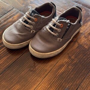 Sperry Kids Gray Sneakers with White Soles